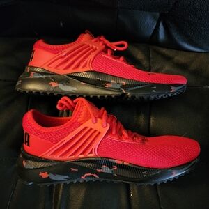 NEW Puma Men's sz 8 Pacer Future Sneaker, High Risk Red Black
